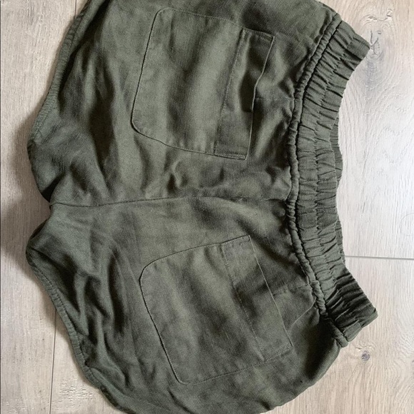 Wilfred Free Shorts - Picture 3 of 3